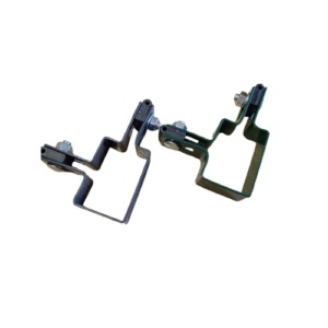 3D kerítés sarokbilincs oszlophoz rögzítve irányváltáshoz